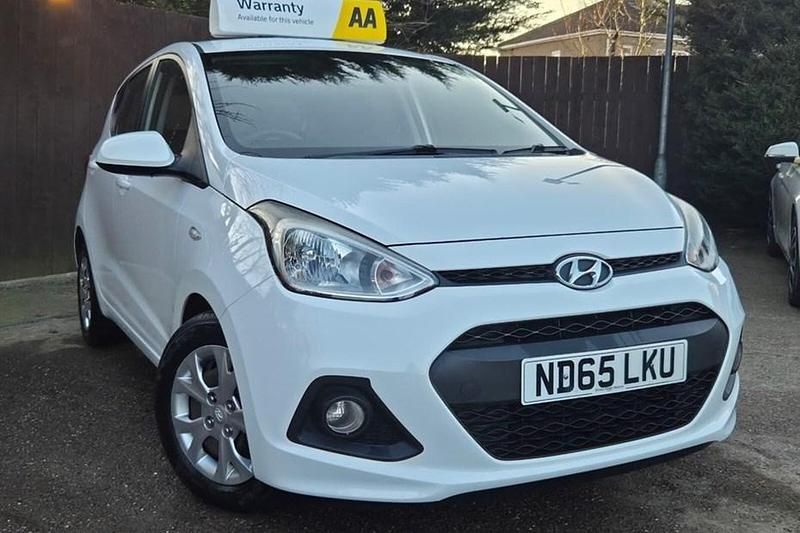 Used Hyundai i10 SE 2015 White Hatchback