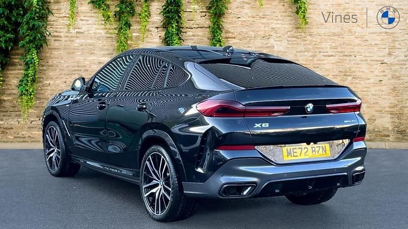 Used BMW X6 M Sport 335 HP (246 kW) 2022 Black SUV