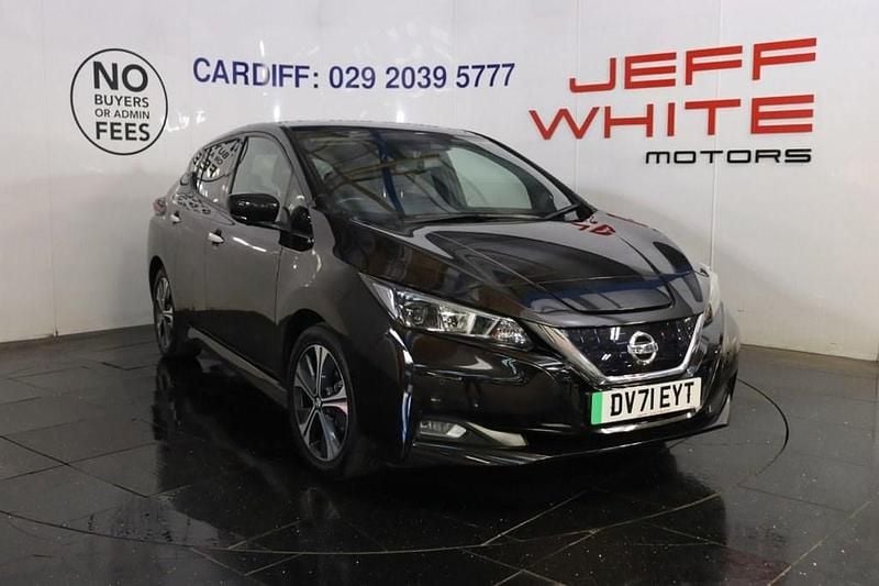 Black Used 2021 Nissan Leaf N-Connecta Hatchback | £9,988 (Fair price) - Image 1/4