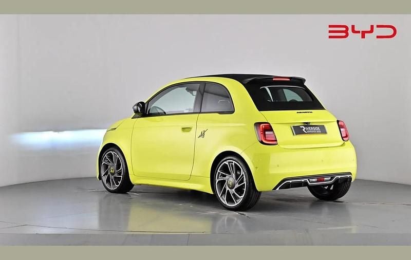 Used Abarth 500C Turismo 114 kW (155 HP) 2023 Lime green Cabriolet