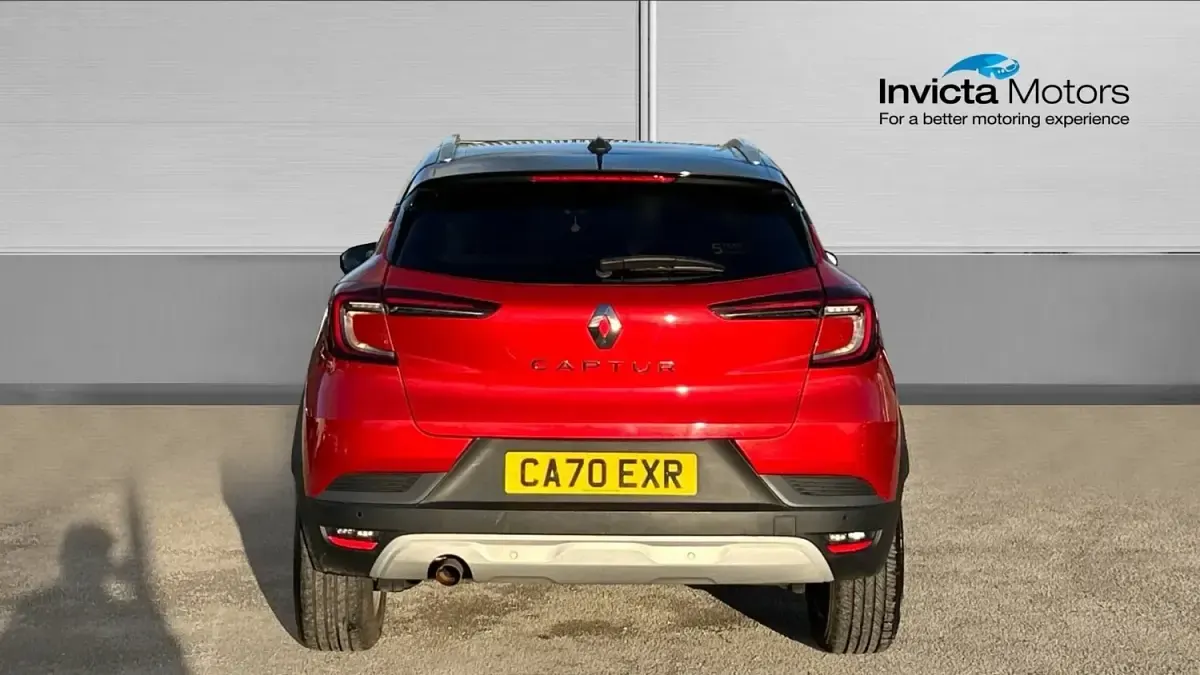 Second-hand Renault Captur Iconic 130 CP (95 kW) 2020 Roșu SUV