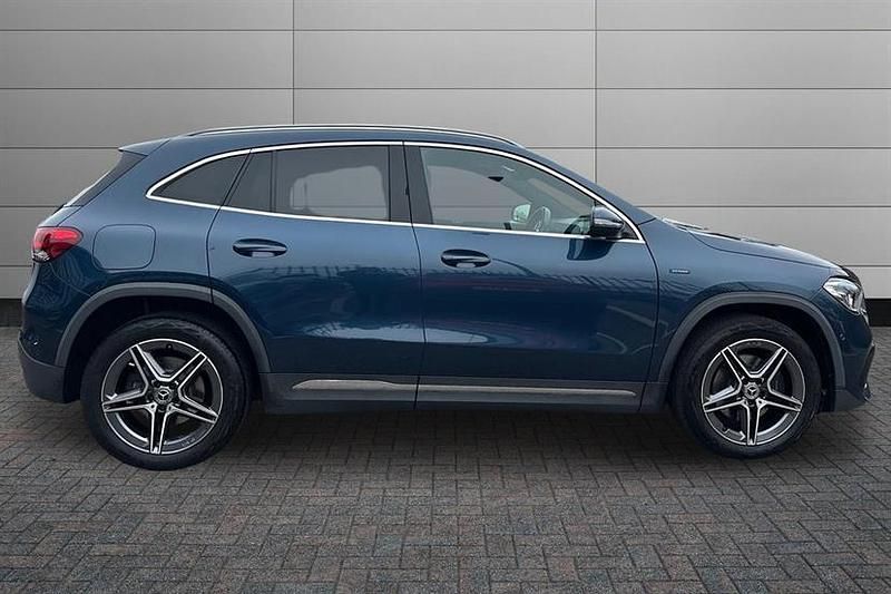 Used Mercedes GLA250 Exclusive 218 HP (160 kW) 2021 Blue SUV