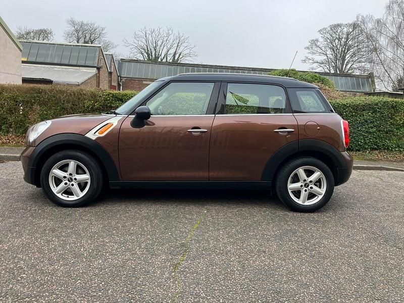 Used Mini Cooper D Countryman 112 HP (82 kW) 2013 Brown SUV