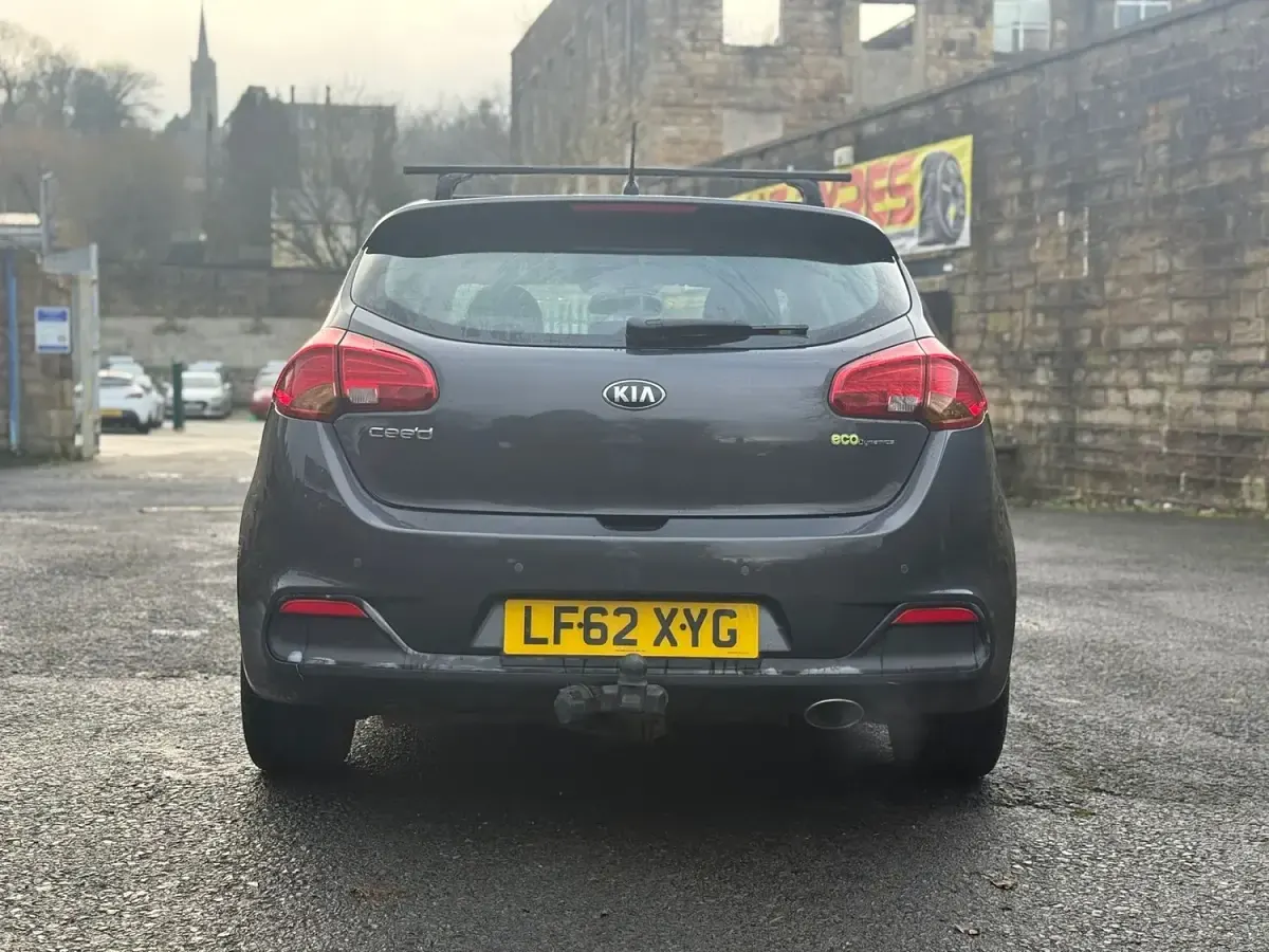 Used Kia Ceed 2012 Silver Hatchback