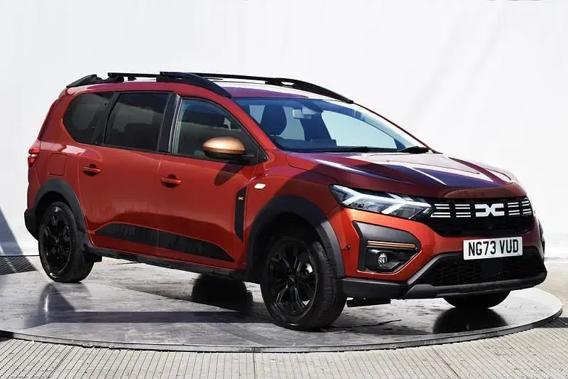 Used Dacia Jogger Extreme 141 HP (103 kW) 2024 MPV