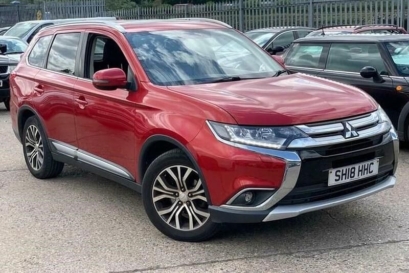 Used Mitsubishi Outlander 150 HP (110 kW) 2018 Red SUV