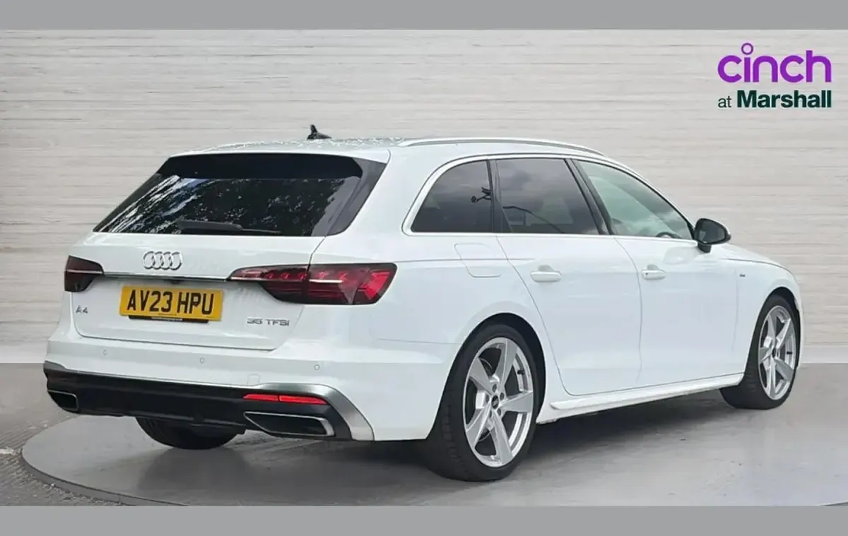 Used Audi A4 S-Line 150 HP (110 kW) 2023 White Estate