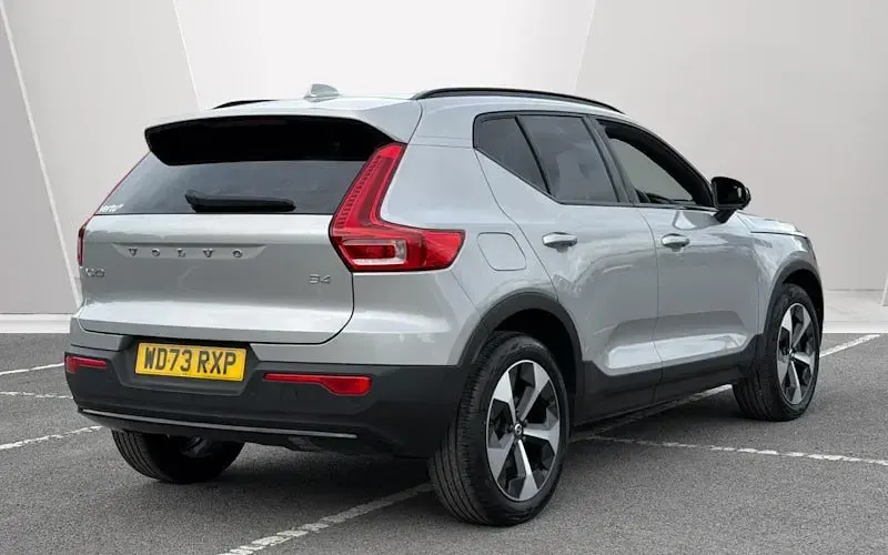 Used Volvo XC40 Ultimate 197 HP (144 kW) 2023 Silver SUV