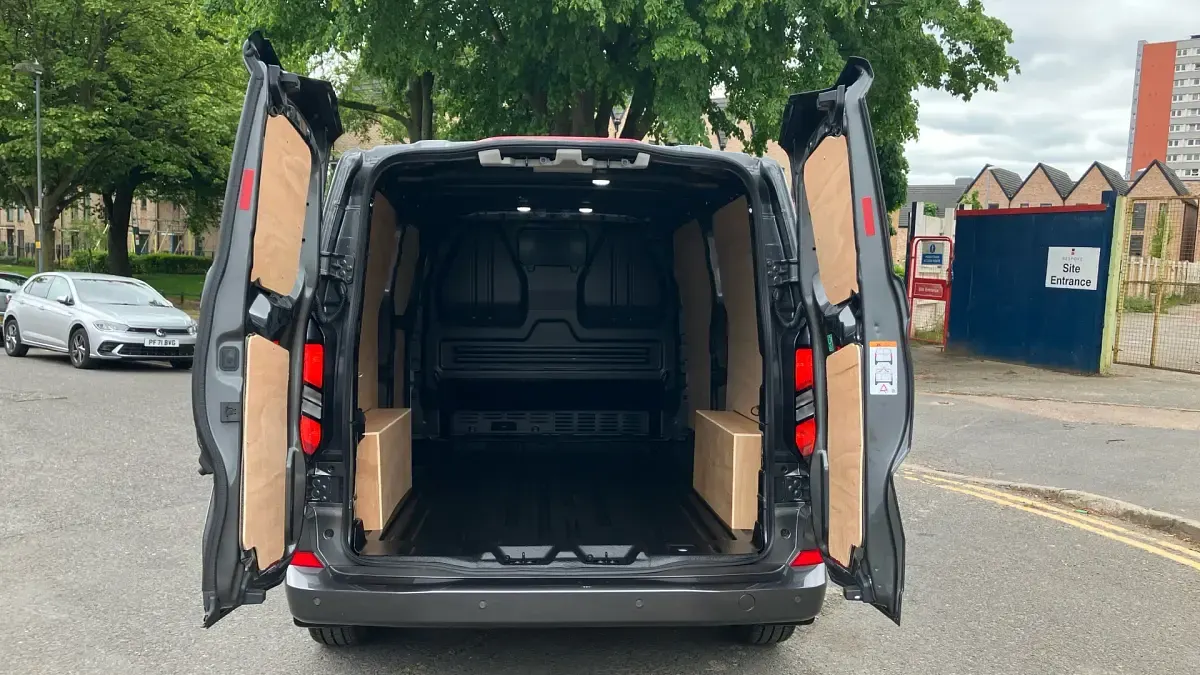 Usado Ford Transit Custom Limited 232 HP (170 kW) 2025 Van