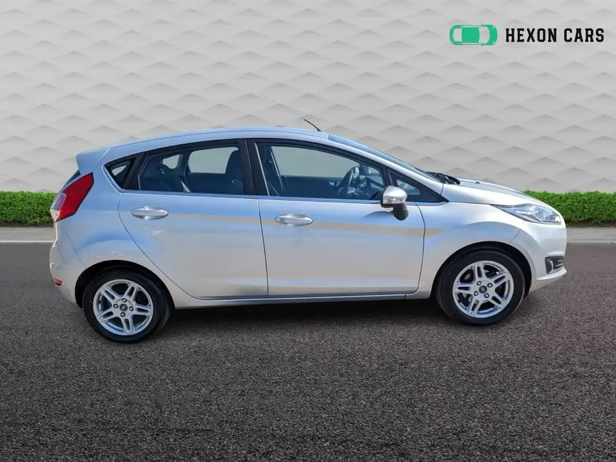 Used Ford Fiesta Zetec 2013 Silver Hatchback