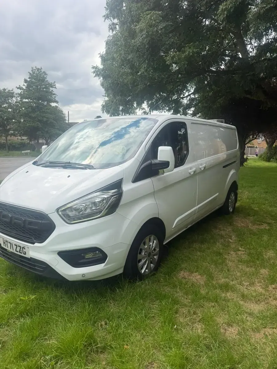 Used Ford Transit Custom Limited 130 HP (95 kW) 2022 White Van
