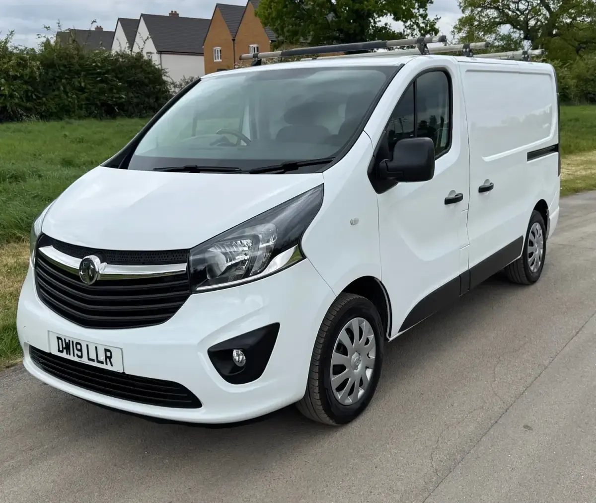Gebraucht Vauxhall Vivaro Sportive 125 PS (91 kW) 2019 Weiß Van / Kleinbus