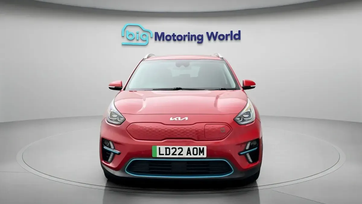 Used Kia e-Niro Plus 147 kW (201 HP) 2022 Red SUV