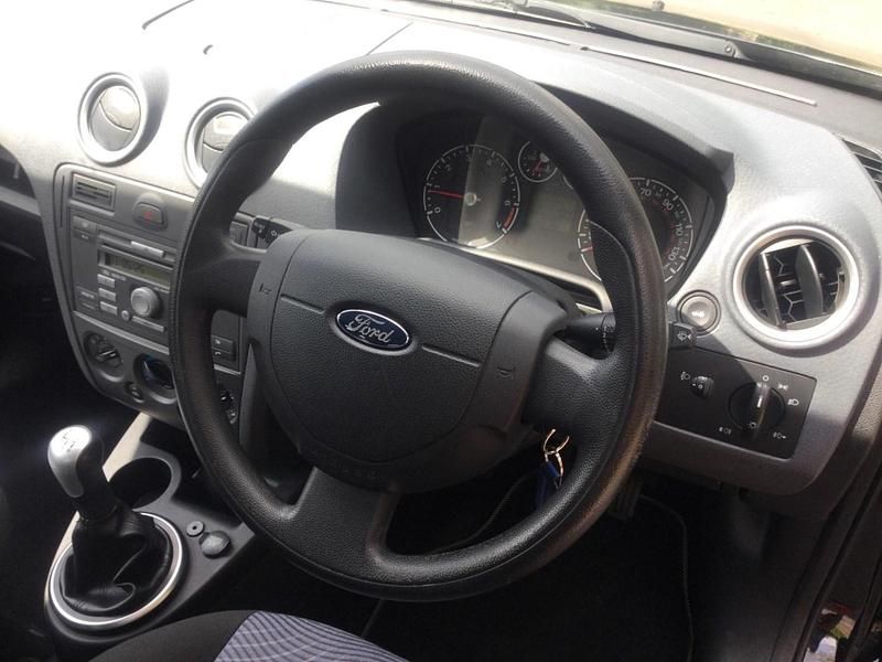 Used Ford Fusion Zetec 2011 Black Hatchback