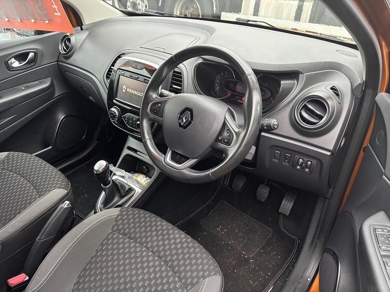 Used Renault Captur Dynamique 2018 Orange SUV