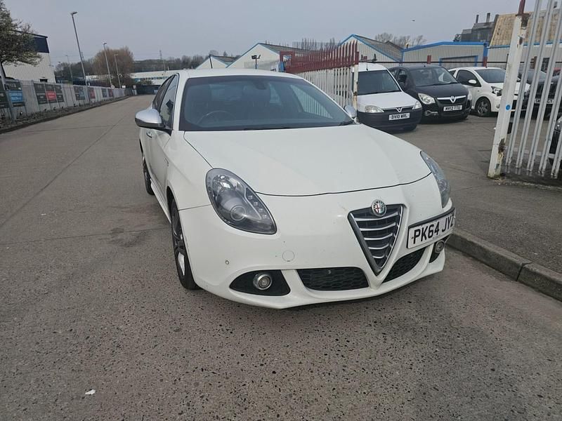 Used Alfa Romeo Giulietta Exclusive 2014 White Hatchback