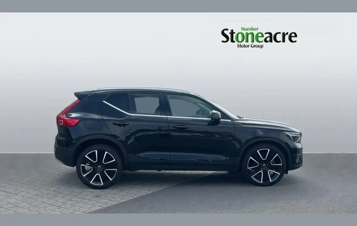 Used Volvo XC40 Ultra 163 HP (119 kW) 2025 Black SUV