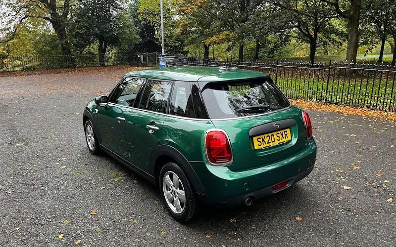 Used Mini ONE Classic 102 HP (75 kW) 2020 Green Hatchback