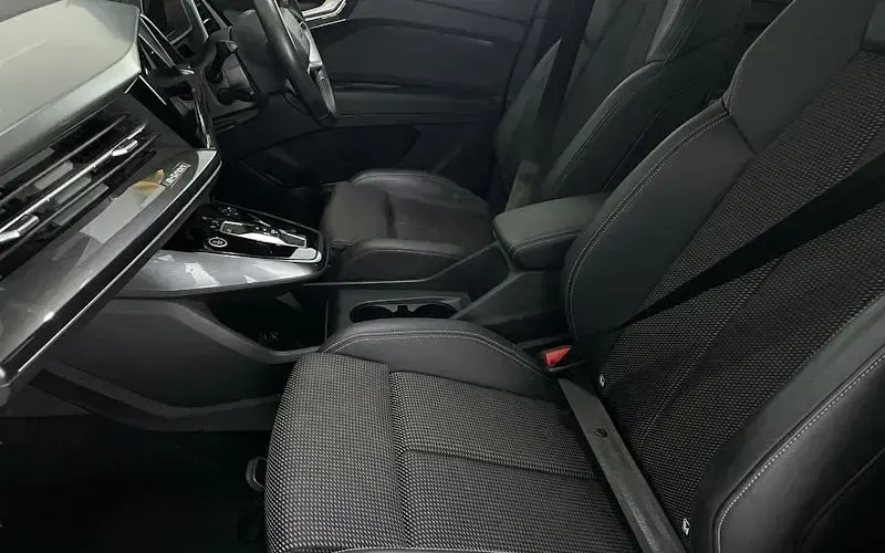 Used Audi Q4 e-tron S-Line 150 kW (204 HP) 2022 Grey SUV