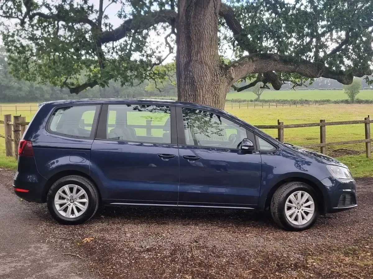 Used Seat Alhambra Ecomotive 150 HP (110 kW) 2017 Blue MPV