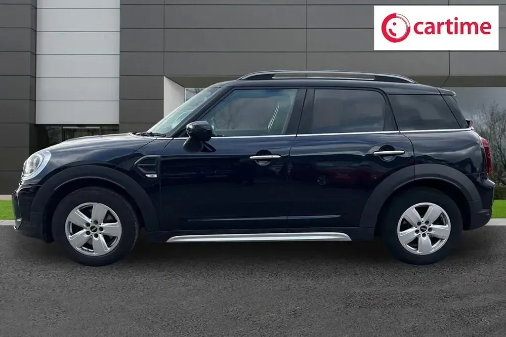 Begagnad Mini Cooper Classic 136 HK (100 kW) 2022 Blå Halvkombi