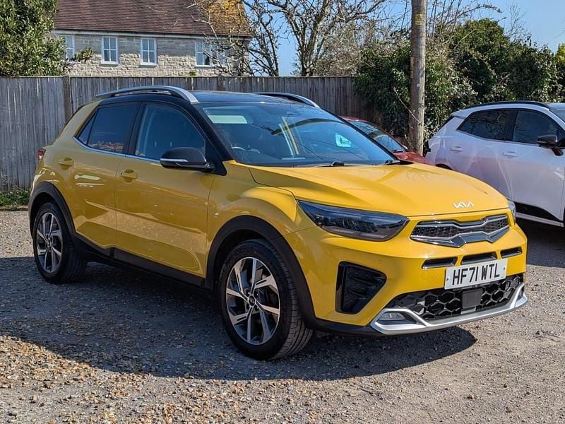 Used Kia Stonic GT-Line S 100 HP (73 kW) 2021 Yellow SUV