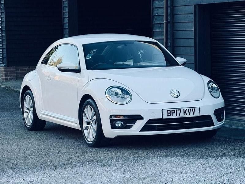 Used VW Beetle Design 150 HP (110 kW) 2017 White Hatchback