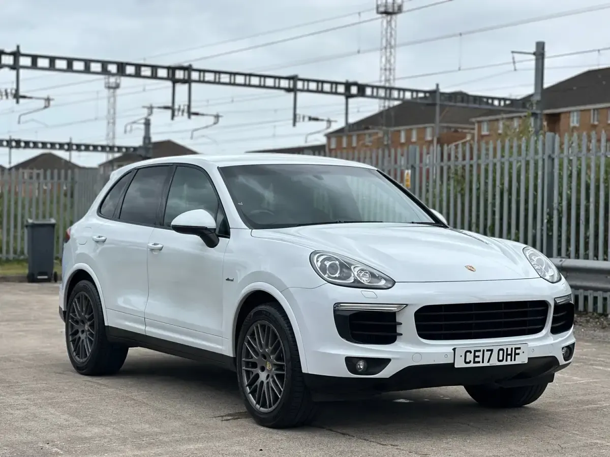 Used Porsche Cayenne Platinum Edition 2017 White SUV