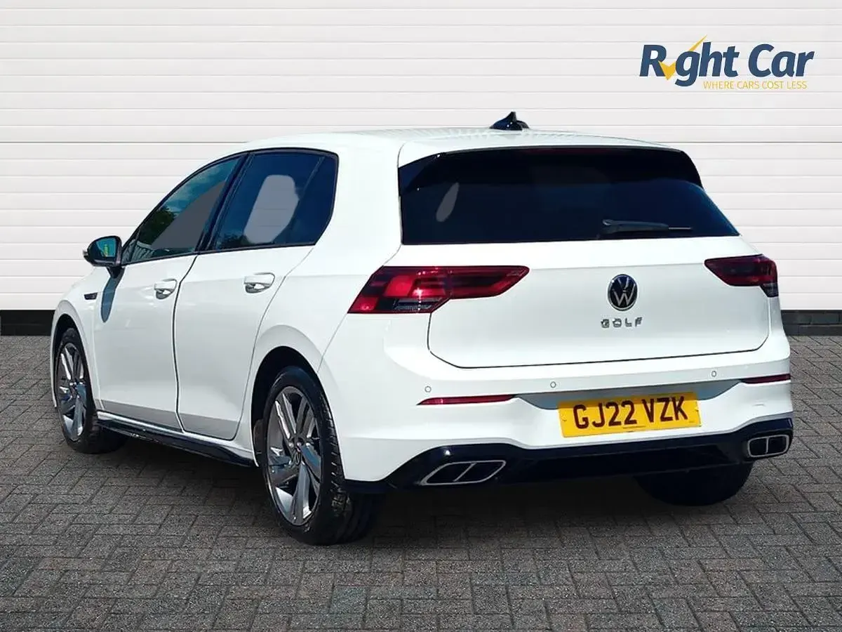 Used VW Golf VIII R-line 130 HP (95 kW) 2022 White Hatchback