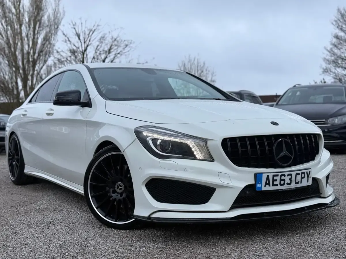 Usado Mercedes CLA220 AMG 170 HP (125 kW) 2013 Branco Sedan