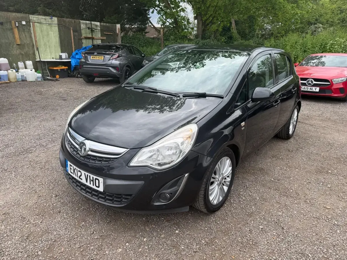Used Vauxhall Corsa 90 HP (66 kW) 2012 Black Hatchback