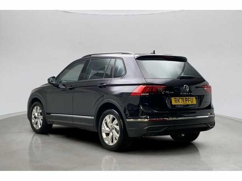 Used VW Tiguan Life 150 HP (110 kW) 2021 Black SUV