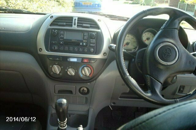 Used 2001 Toyota RAV4 SUV | £2,175 (Super price) - Image 1/4