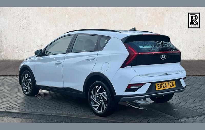 Used Hyundai Bayon Advanced 99 HP (72 kW) 2024 White SUV