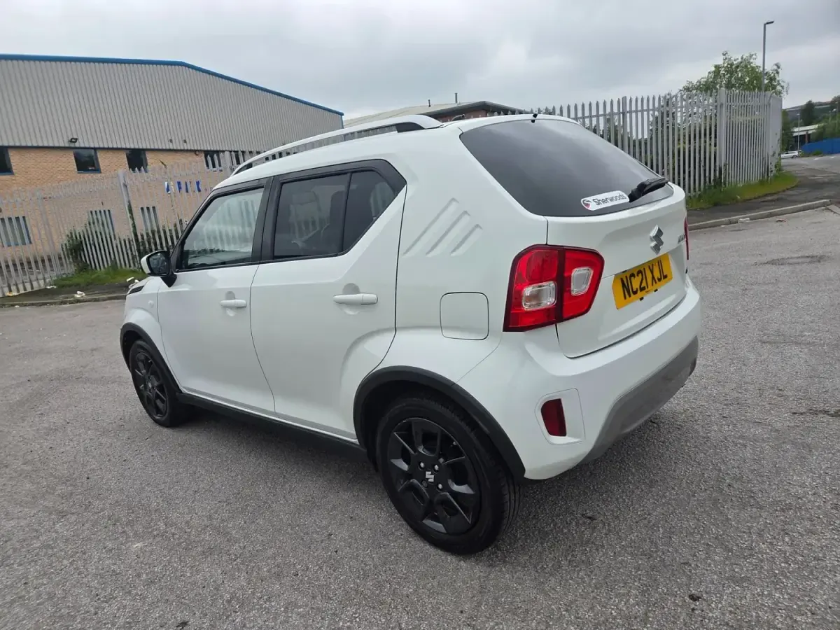 Usado Suzuki Ignis SZ-T 91 HP (66 kW) 2021 Branco SUV