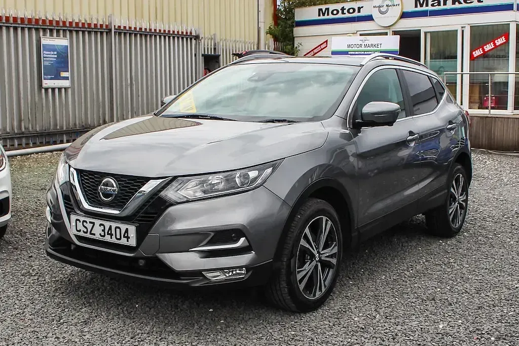 Used Nissan Qashqai N-Connecta 110 HP (80 kW) 2018 Grey SUV