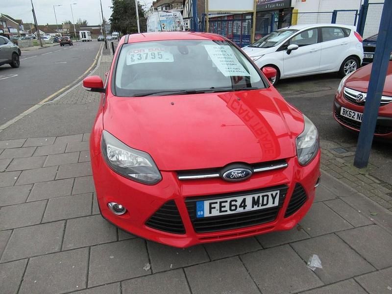 Used Ford Focus Zetec 2014 Red Hatchback