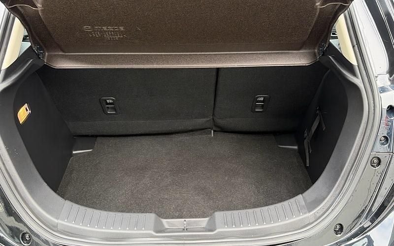 Used Mazda 2 Center-Line 90 HP (66 kW) 2024 Other Hatchback