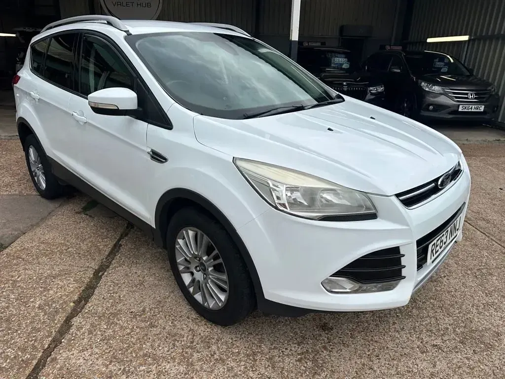 Used Ford Kuga Titanium 140 HP (102 kW) 2013 White SUV