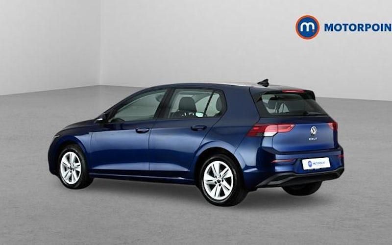 Used VW Golf VIII Life 150 HP (110 kW) 2024 Blue Hatchback