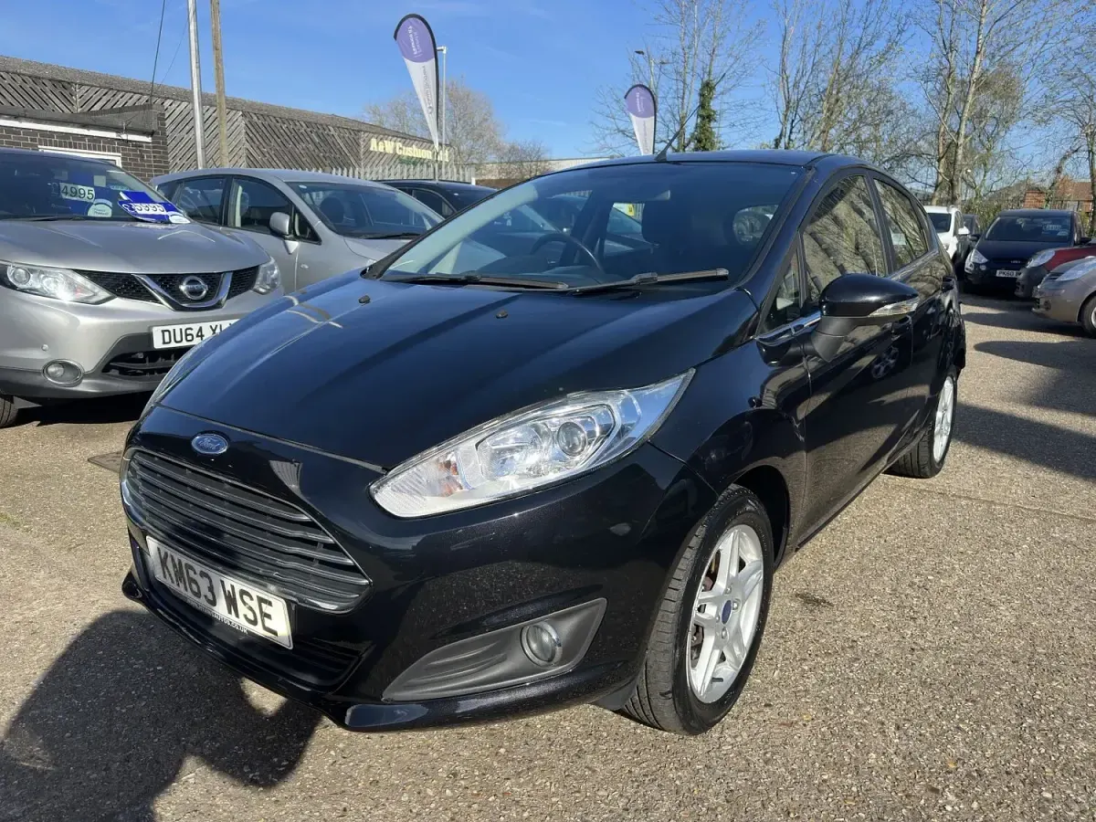 Used Ford Fiesta Zetec 82 HP (60 kW) 2013 Black Hatchback