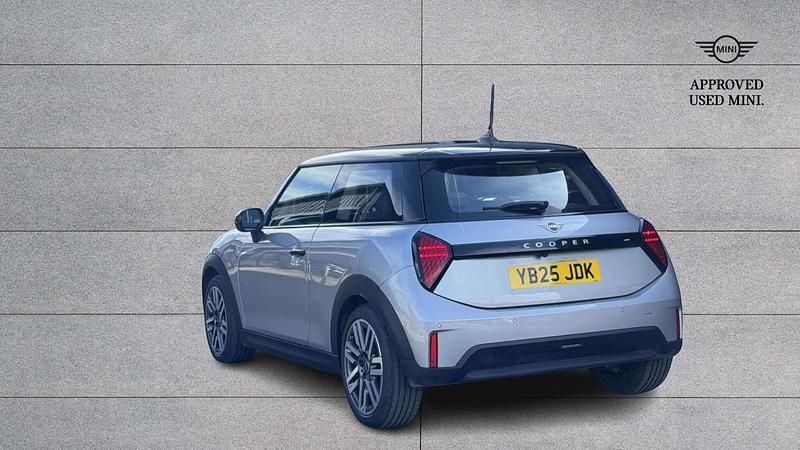Used Mini Cooper Hatch 113 kW (154 HP) 2025 Silver Hatchback