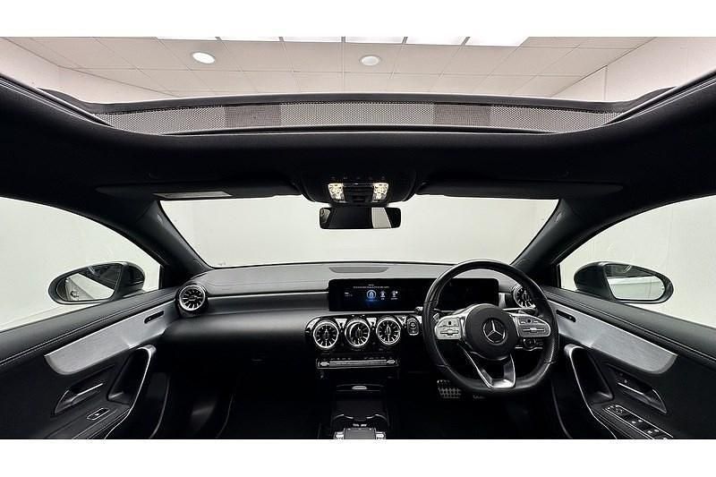 Used Mercedes A250 AMG Line Premium Plus 224 HP (164 kW) 2022 White Hatchback