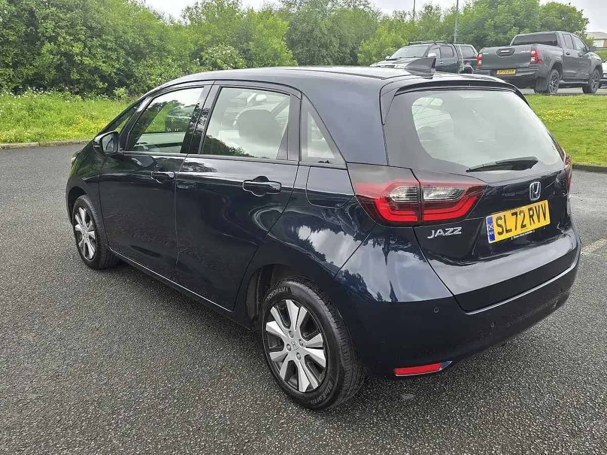 Used Honda Jazz Hybrid 109 HP (80 kW) 2022 Blue Hatchback