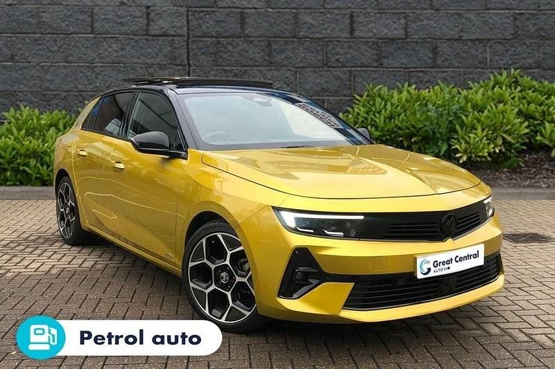 Used Vauxhall Astra Ultimate 130 HP (95 kW) 2023 Yellow/black Hatchback