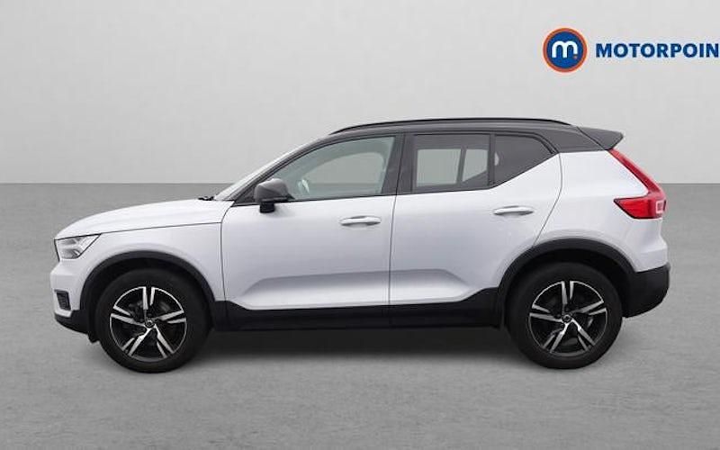 Used Volvo XC40 R-Design 197 HP (144 kW) 2021 Silver SUV