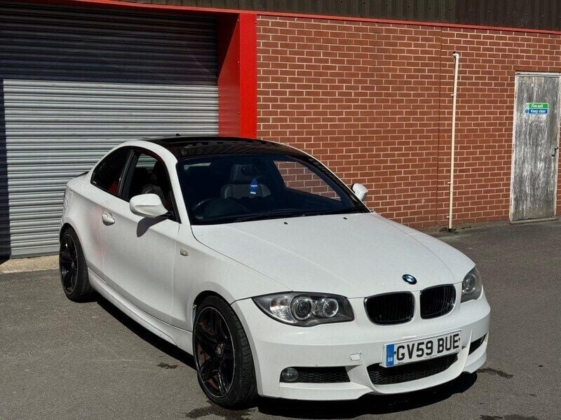 White Used 2009 BMW 118 Coupé M Sport Coupe | £2,495 (Fair price) - Image 1/4