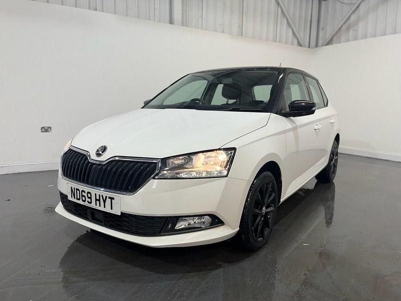 Used Skoda Fabia Colour Edition 95 HP (69 kW) 2020 White Hatchback