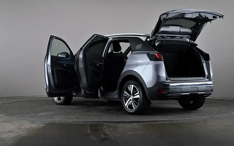 Used Peugeot 3008 Allure+ 131 HP (96 kW) 2023 Grey SUV