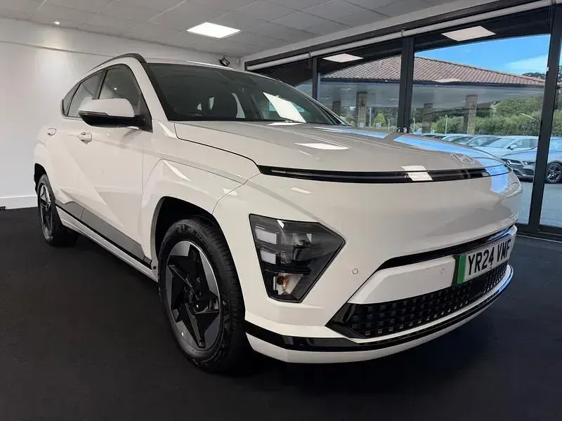 Used Hyundai Kona Advanced 160 kW (218 HP) 2024 White SUV